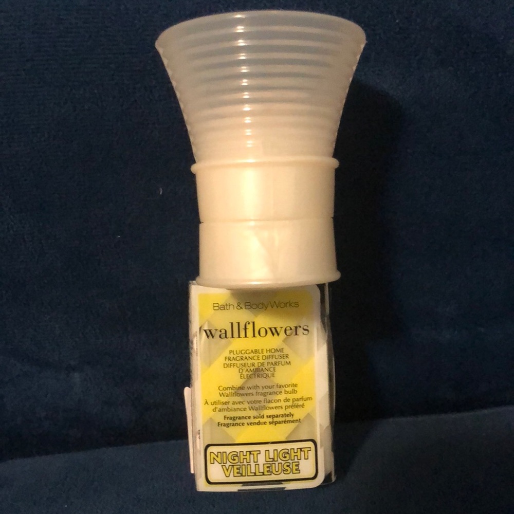 NWT Bath and Body Works plug in Nightlight